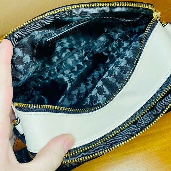 ๐ SALE ๐ NEW! Karl Lagerfeld Paris Beige Maybelle Double Zip Choupette Bag - Picture 13 of 17